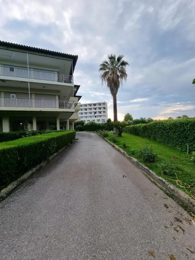 Family Apartment Near The Sea Hanioti